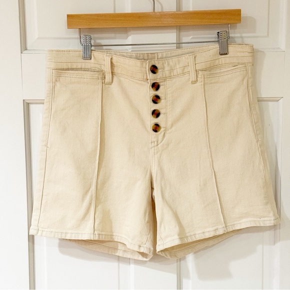 Anthro Pilcro Ivory/Ecru High-Rise Slim Boyfriend Denim Short - Size 29 - Picture 4 of 9